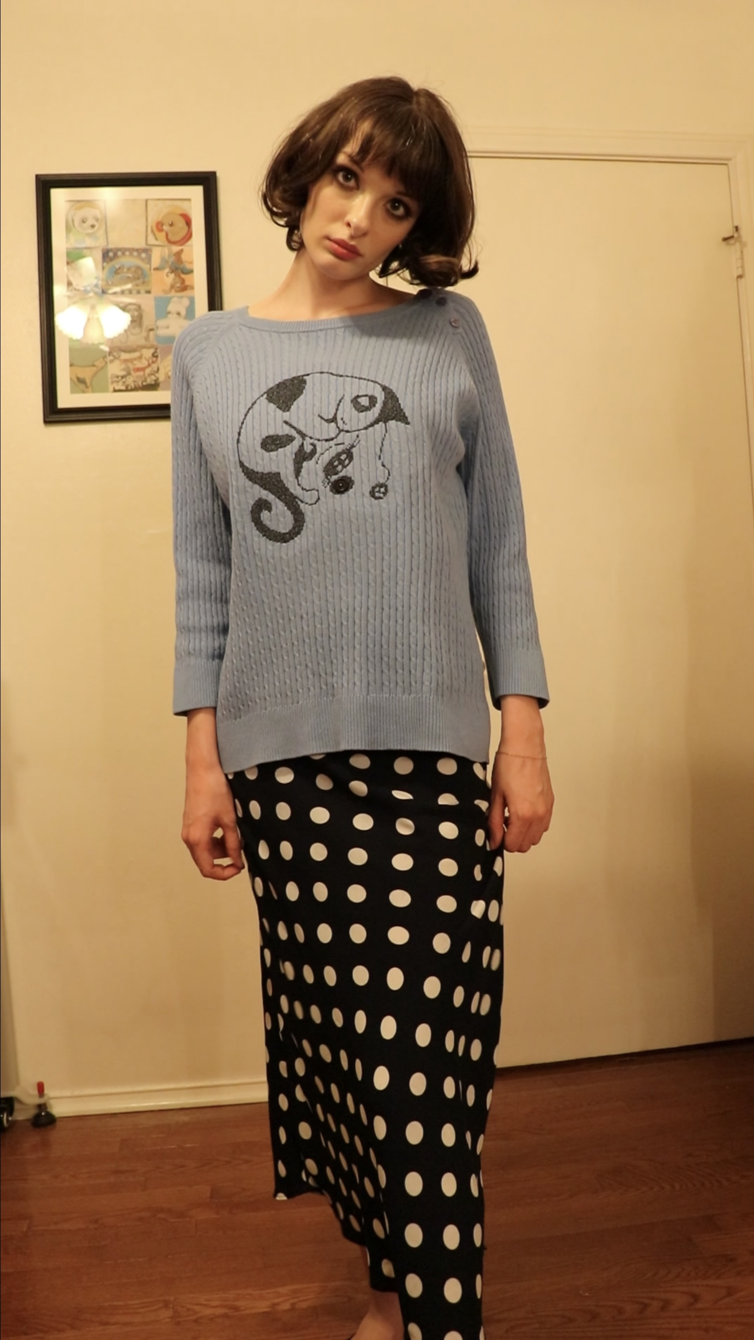 button girl sweater